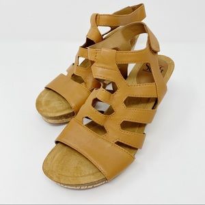 NEW Sofft Chamblee Leather Wedge Sandal